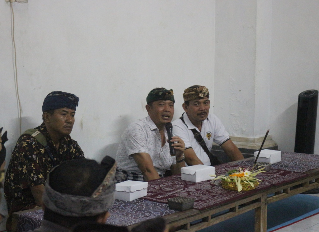 Kegiatan Sosialisasi Terkait BKK (Bantuan Keuangan Khusus) Kabupaten Badung Oleh Perbekel Dalung Kepada Warga Perumahan